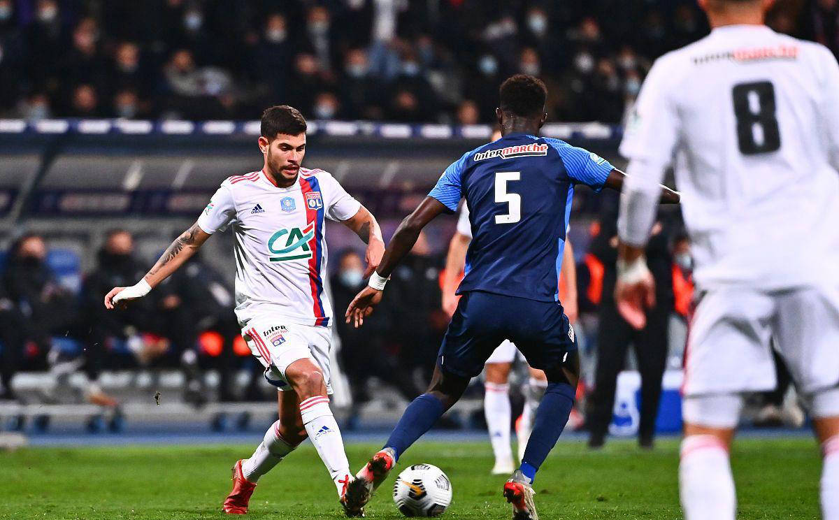 里昂主场战平里昂,保持不败的简单介绍 里昂主场战平里昂,保持不败的简单介绍