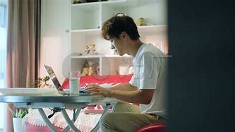 艾根古士刻苦钻研，英超争夺步步为营