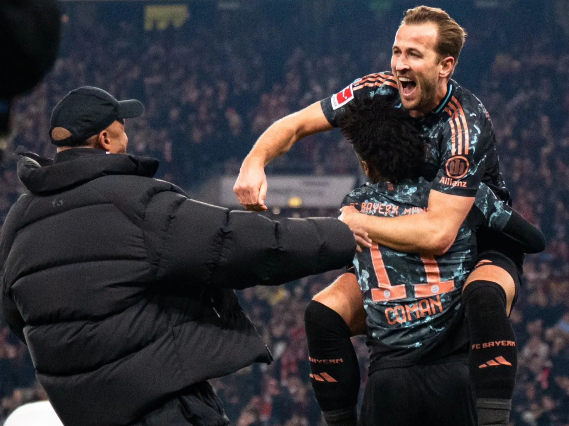 拜仁慕尼黑逆转大捷,领跑德甲积分榜的简单介绍 拜仁慕尼黑逆转大捷,领跑德甲积分榜的简单介绍