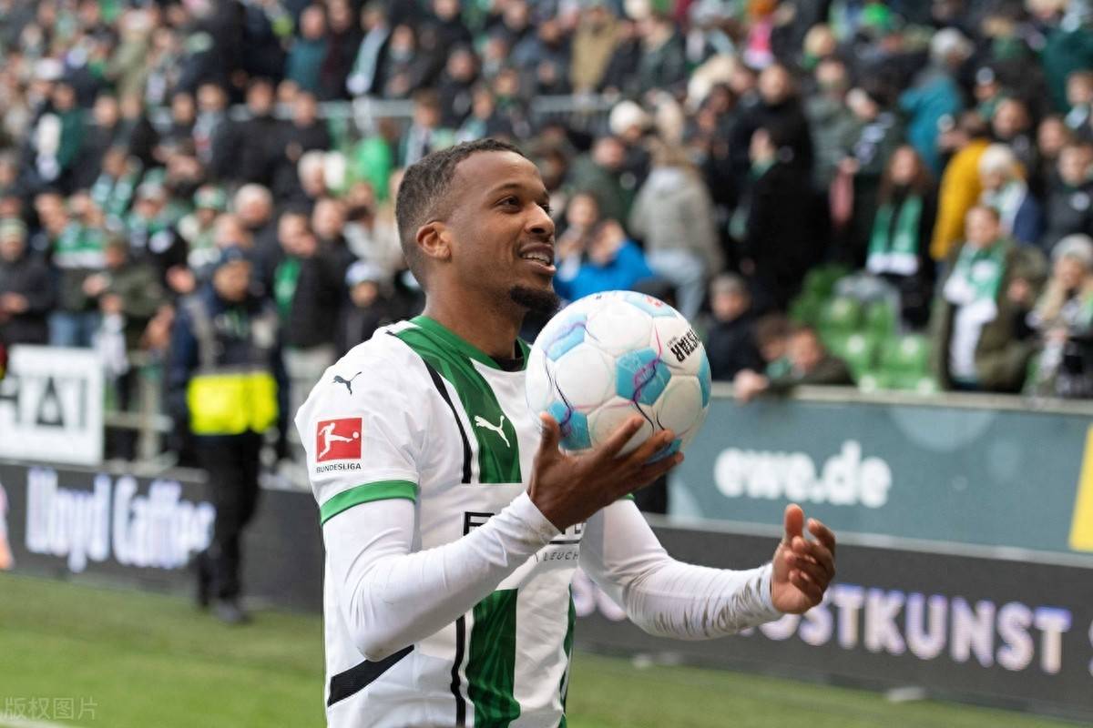 门兴格拉德巴赫攻守出色，主场获胜的简单介绍