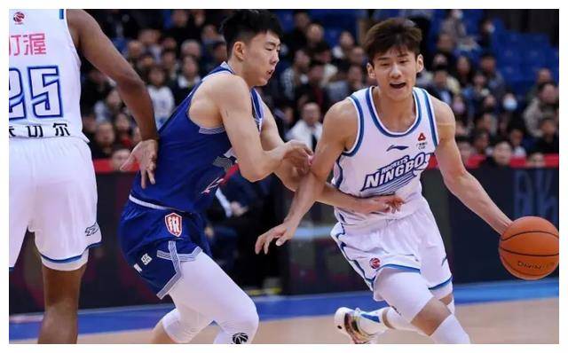 关于喀麦隆队对几内亚队展开激烈对决,势均力敌的信息 关于喀麦隆队对几内亚队展开激烈对决,势均力敌的信息