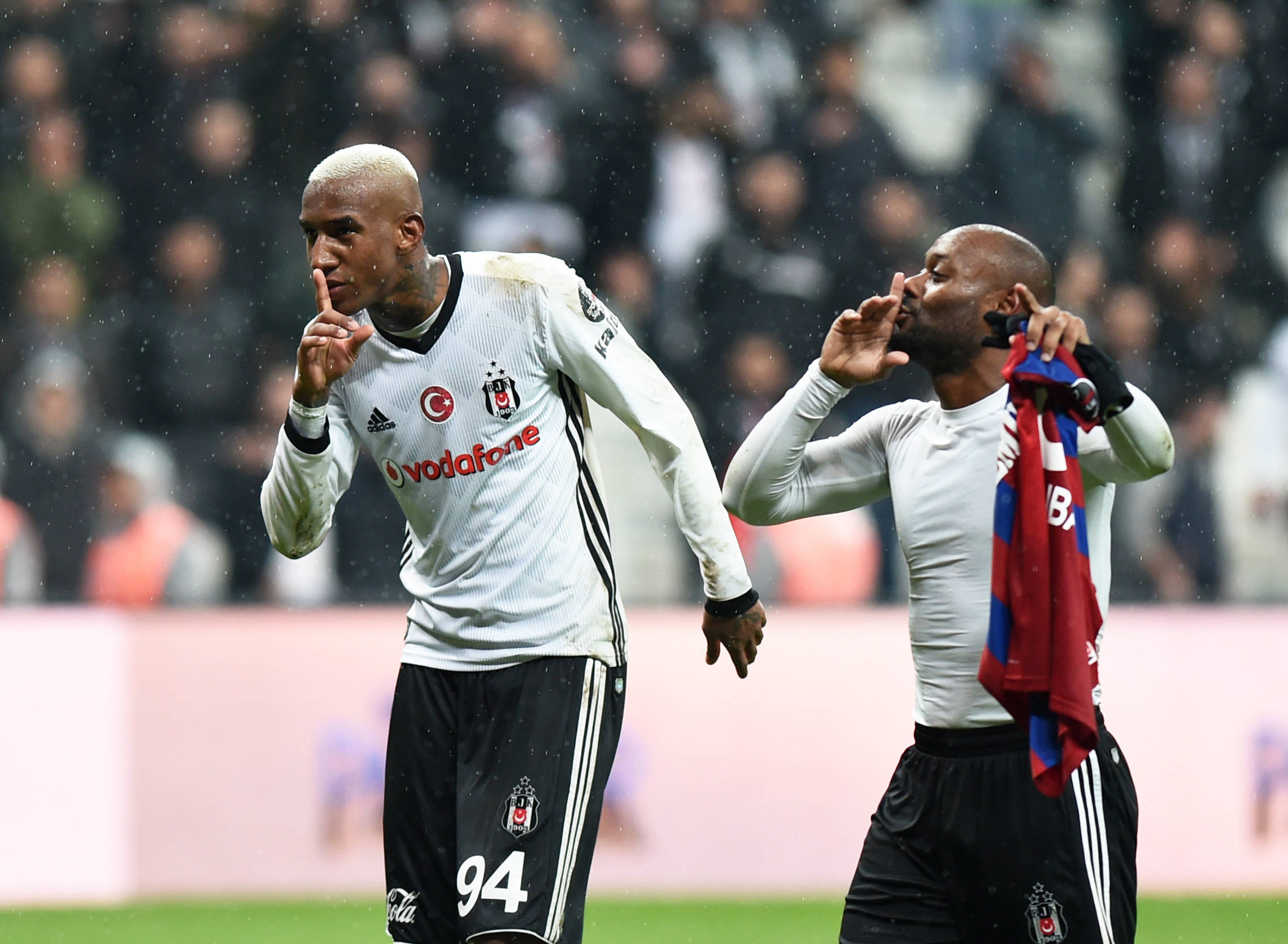 阿贾克斯队在近期欧洲比赛中表现卓越的简单介绍 阿贾克斯队在近期欧洲比赛中表现卓越的简单介绍