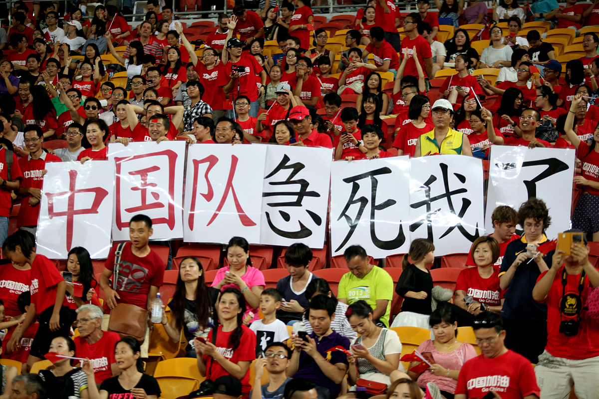 国内足球联赛引燃热情，各队实力逐渐暴露