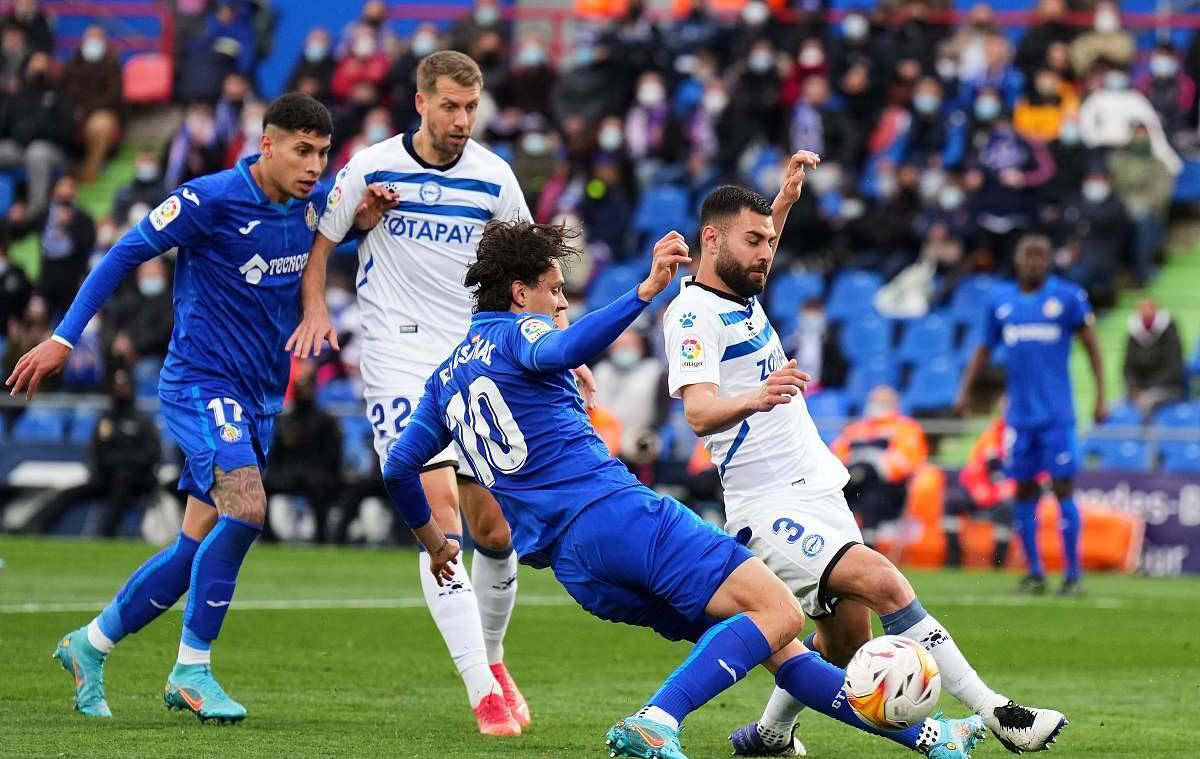 赫塔费队员状态低迷，赛季前景黯淡沉默的简单介绍