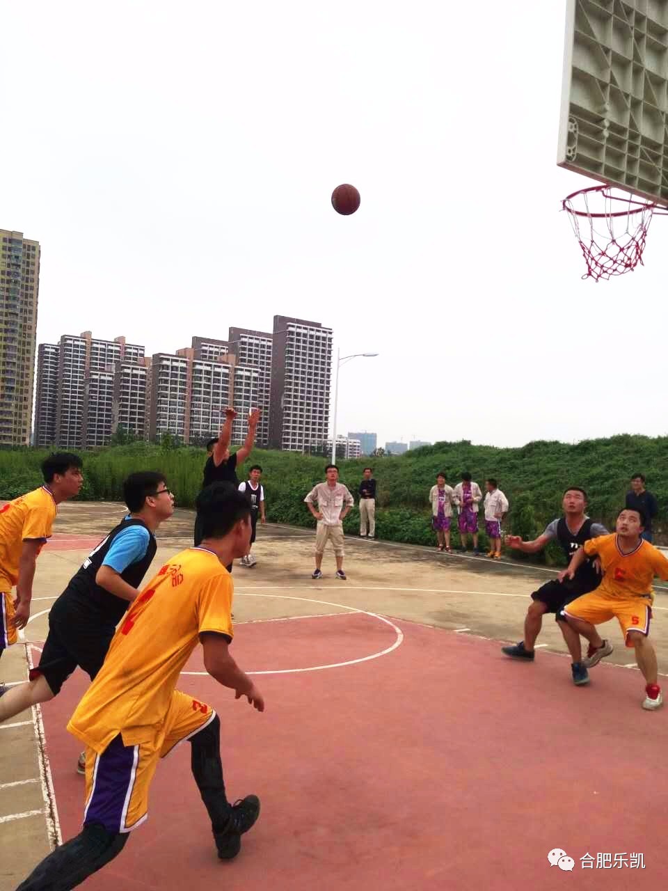 包含惊险比赛激战连连,看点百出精彩纷呈的词条 包含惊险比赛激战连连,看点百出精彩纷呈的词条