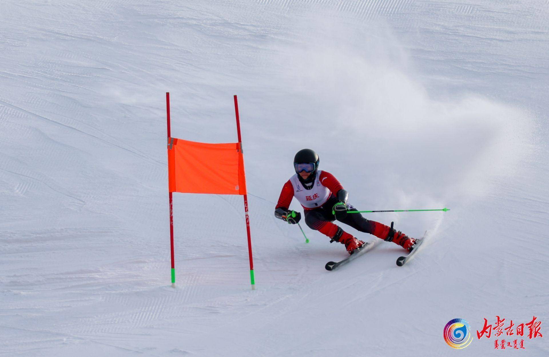 挪威运动员勇夺高山滑雪比赛 挪威运动员勇夺高山滑雪比赛