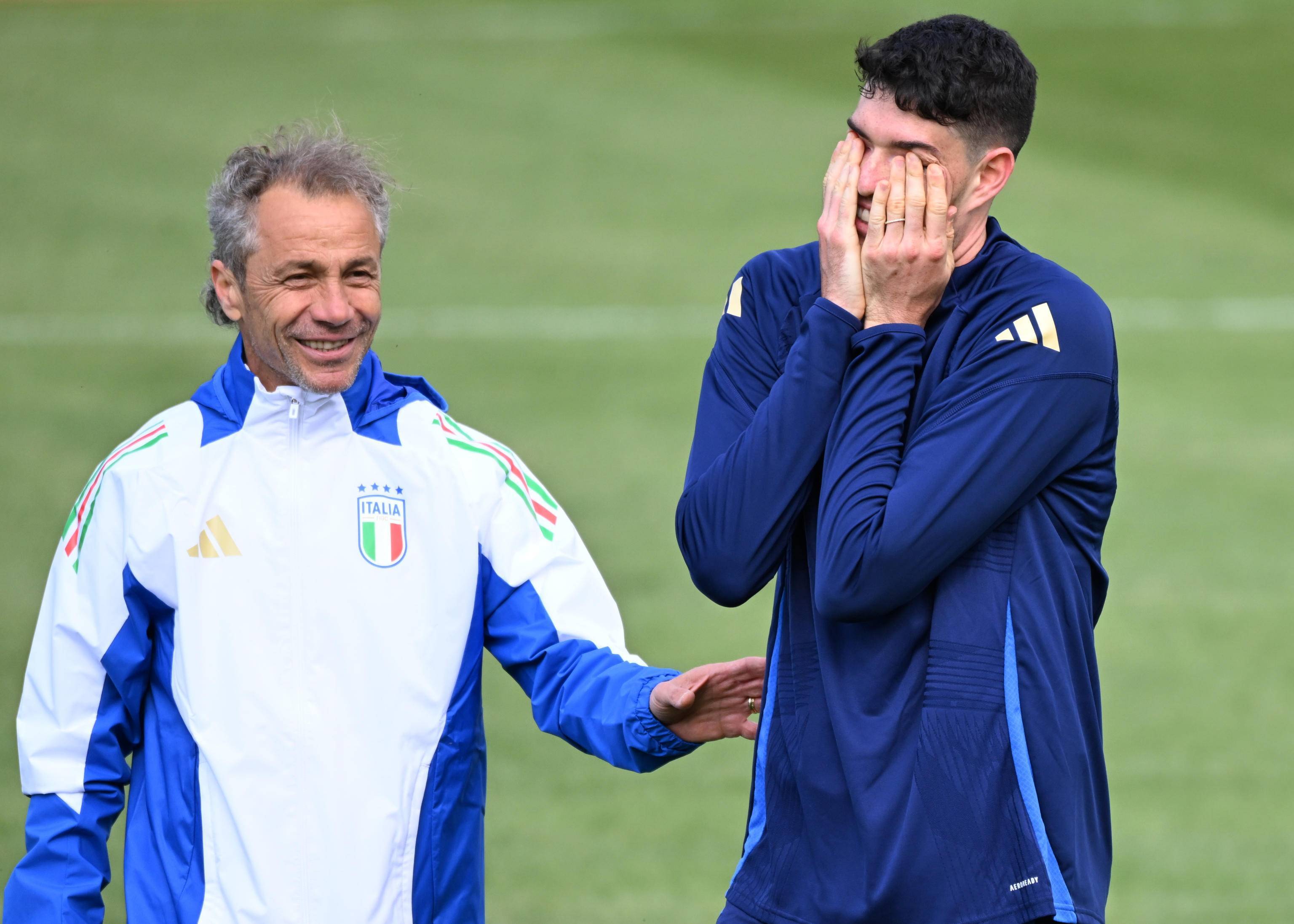 包含雷根斯堡足球队主帅因伤倒地,带给球队不利影响的词条 包含雷根斯堡足球队主帅因伤倒地,带给球队不利影响的词条