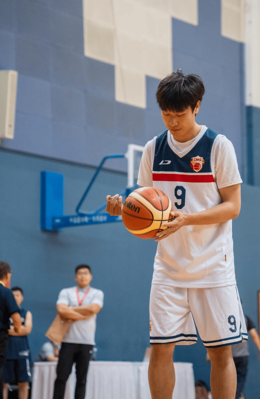 广西男篮斗志昂扬,追逐荣耀 广西男篮斗志昂扬,追逐荣耀