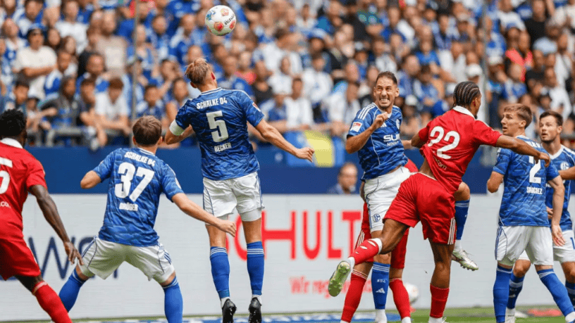 爱游戏中国官网-沙尔克客场惨败，球迷抨击主帅战术