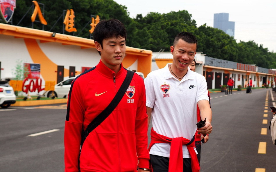 包含深圳佳兆业全力以赴，逆袭获胜喜人！的词条