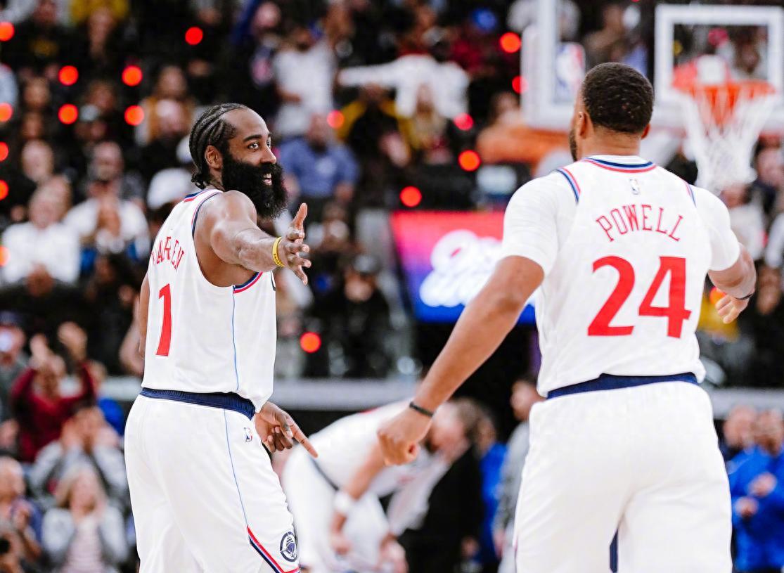 伦纳德独揽30+10，快船大胜太阳的简单介绍