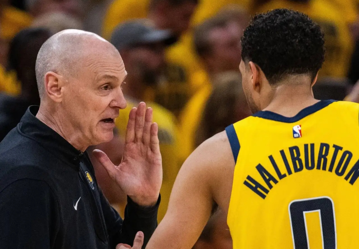 爱游戏官网-争议球员离队引围观，球队管理深陷舆论漩涡