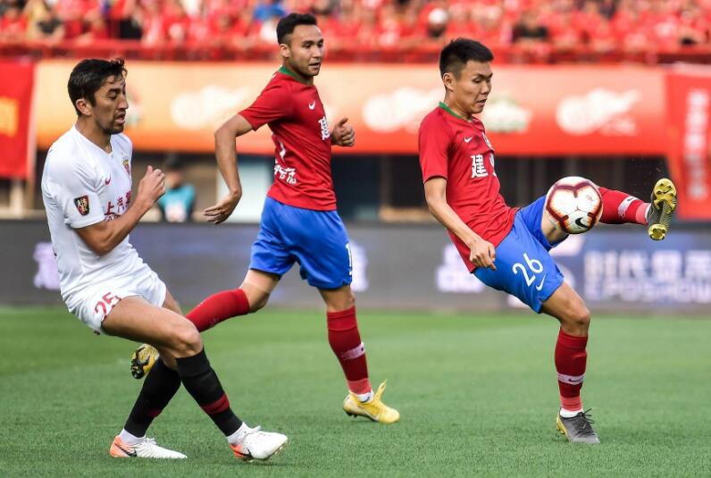 爱游戏网页版登录入口-河南建业不敌上港，遭遇连败